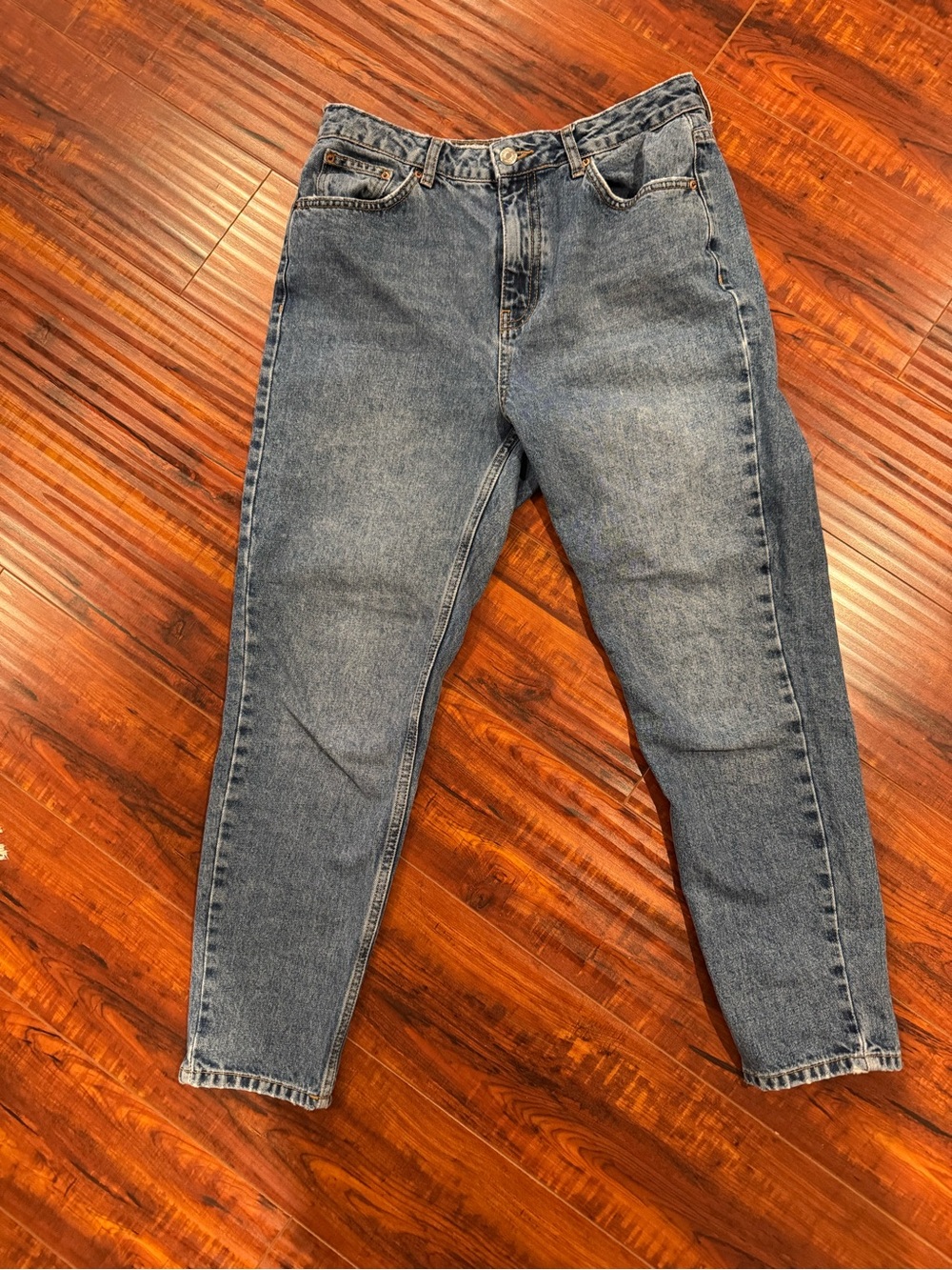 Topshop Light Blue Denim Mom Jeans with Contrast Gold Stitching